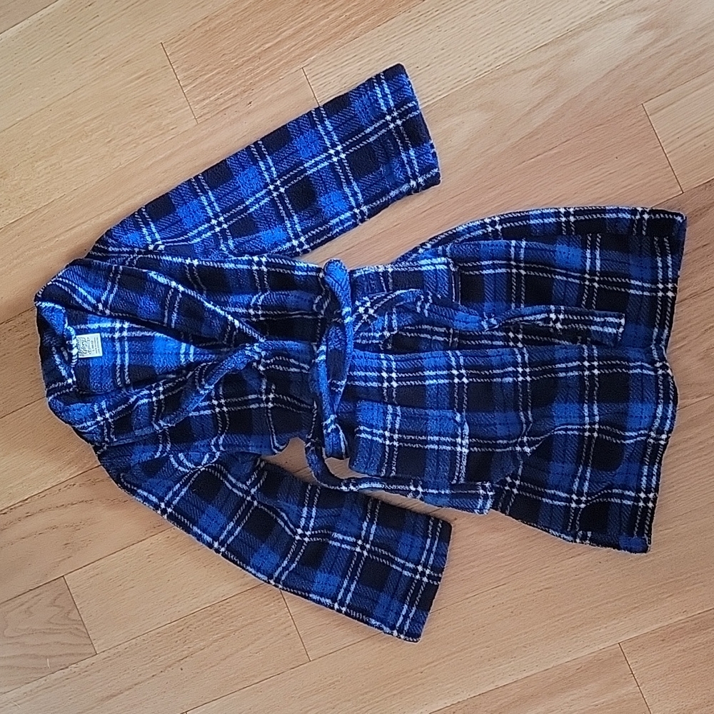5/$15 Boys fleece robe size 10/12 blue paid